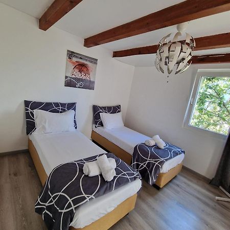 Maison Villageoise Collombey-Muraz 外观 照片
